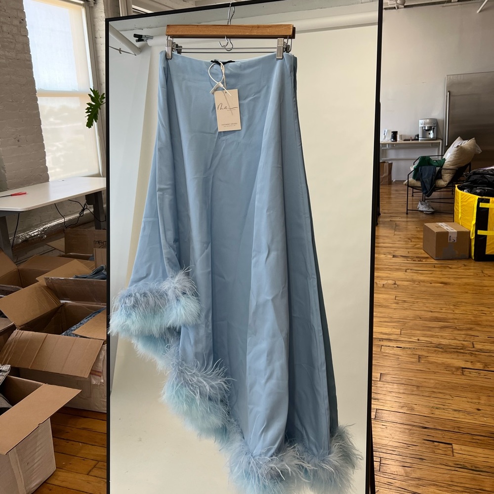 #Mewmew brand new chic skirt. Baby blue color. #brandnew #skirt #midi